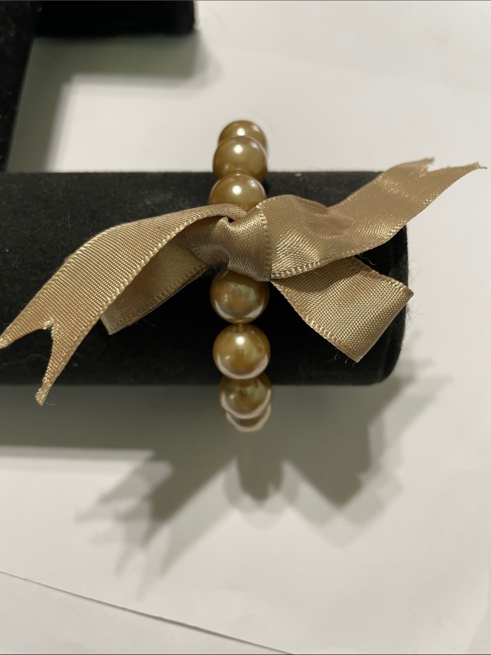 Gold Pearl Stretch Bracelet with Ribbon Bow